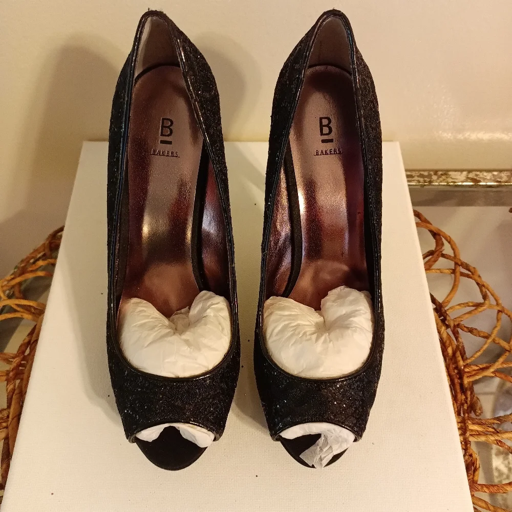 Bakers stilleto peep toe glitter bling black heel size 7.5 NWOT
